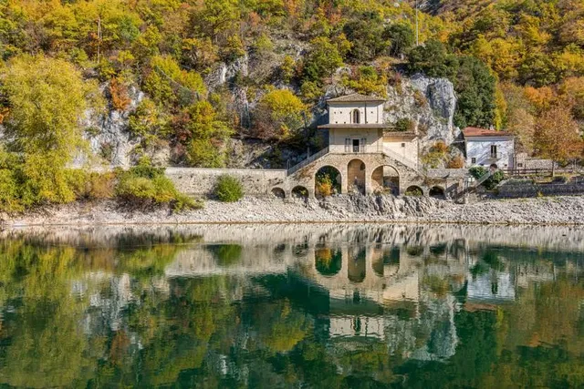Chiesa Madonna del Lago