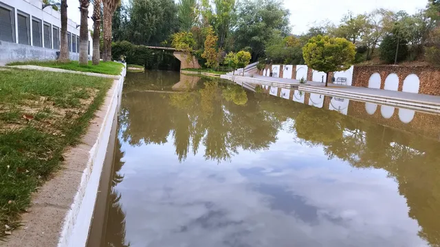 Playa Fluvial "EL CHARCO". Mogón