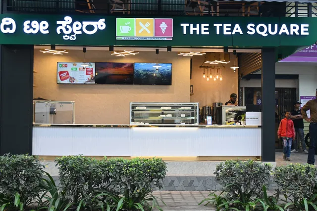 THE TEA SQUARE