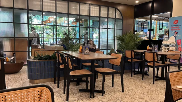 Super Saigon Main Place Mall