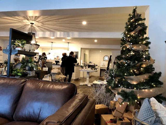 Bistro Boutique Juniper