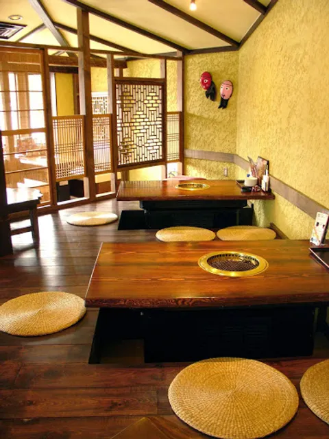 Marukoporo Yakinikunoie Uedaten