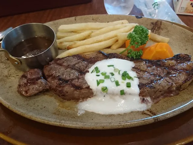 Royal Host Sakurazutsumi