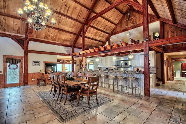 Hocking Hills Luxury Lodging