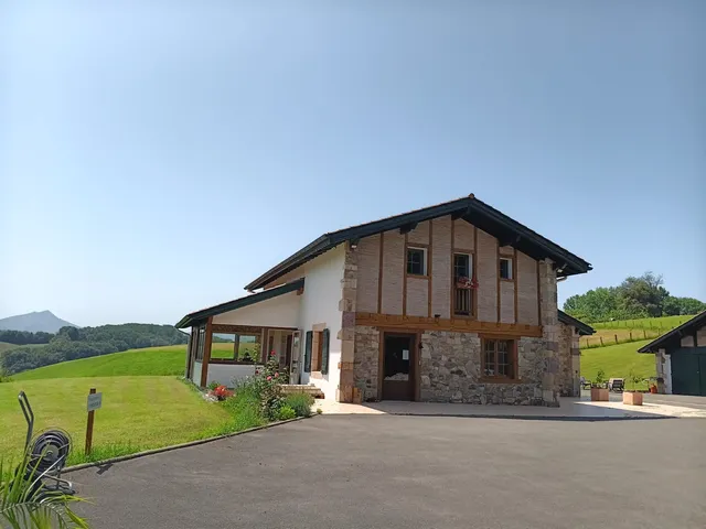 Chambres et table d'hôtes Goitik Ikusita