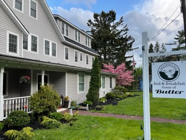 The Frogtown Inn Bed & Breakfast