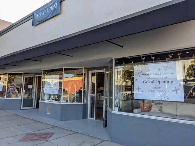 Wood & Nails Furniture