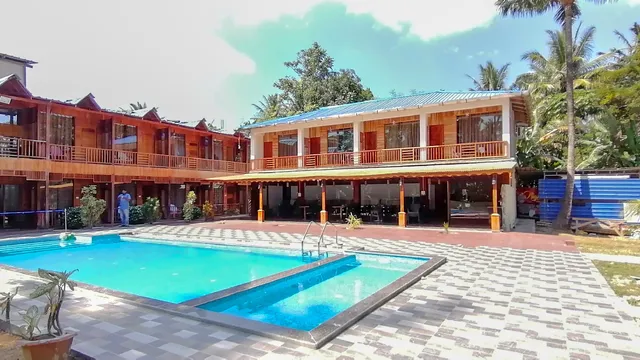 Holiday N Holiday Beach Resort