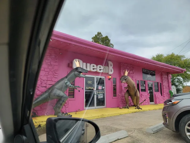 Queen B Boutique