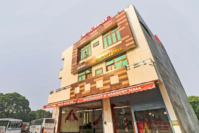 Flagship 83956 Hotel Rohan