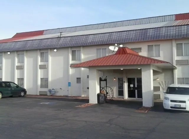 Motel 6 Moriarty, NM