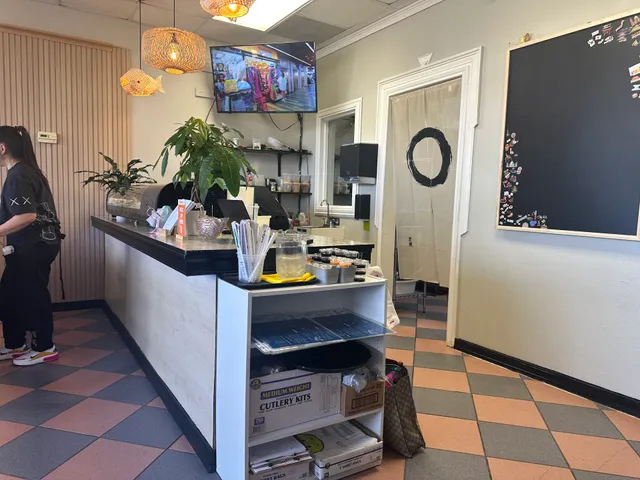 PhaKa Thai & Japanese Cuisine