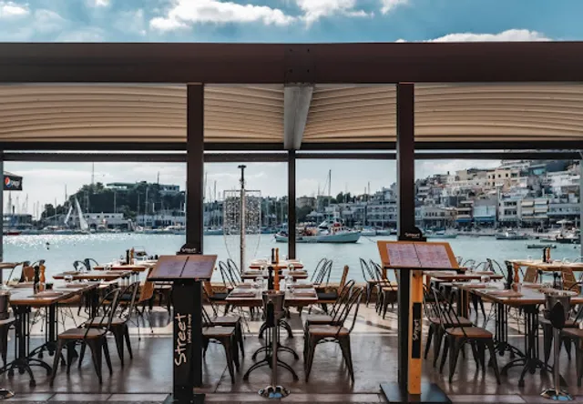 T-BONE Μικρολίμανο