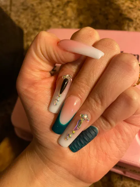 Nail Tech