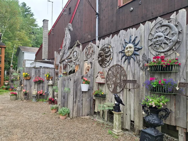 RavenWood Curio Shoppe