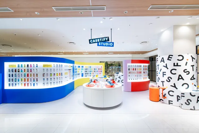 CASETiFY STUDiO LUCUA Osaka