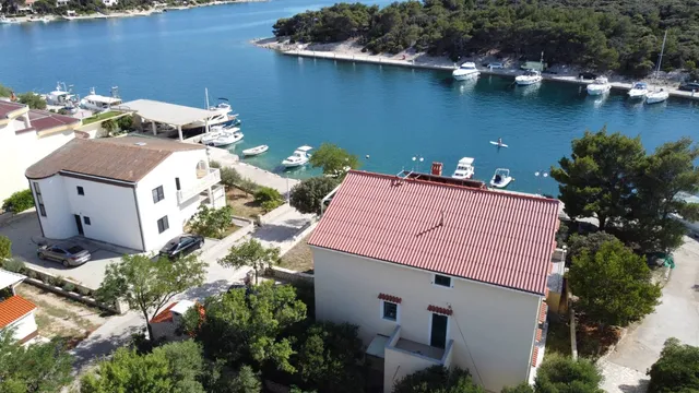 Apartment Lovro Simuni