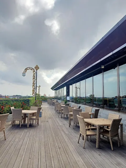 Berlin Gastro Kitchen and Pool Bar