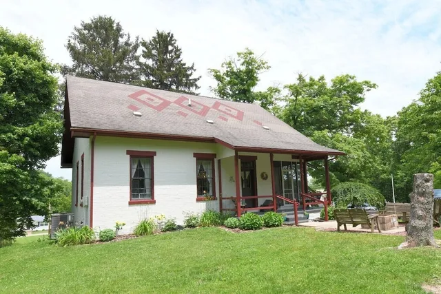 The Pines Of Dresden Bed And Breakfast