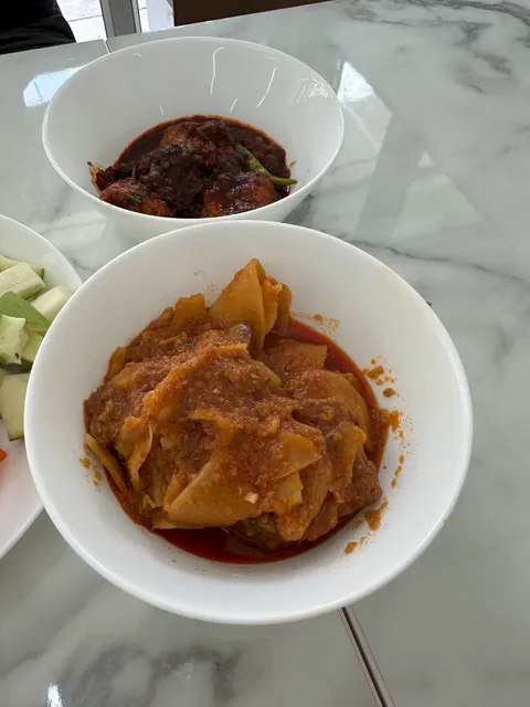 Honey & Paris Restaurant