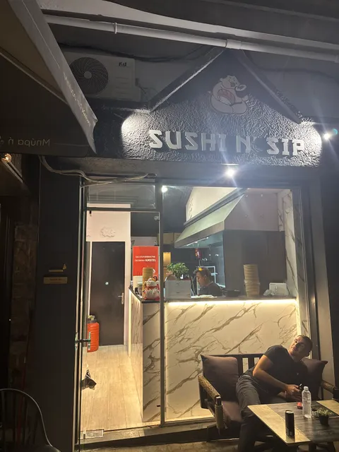 Sushi n’ Sip