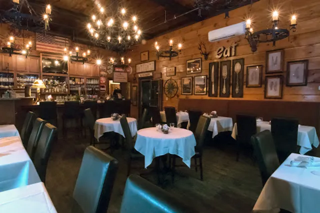 The Bistro at the Everett Hotel