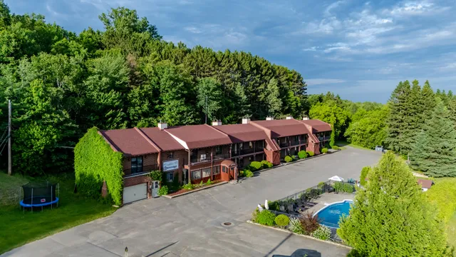 Hôtel Saint-Sauveur - Complexe Le 60