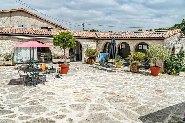 Home Of The Rock Chauray - Bed & Breakfast & Cottage Niort Chauray The Echiré Nursery