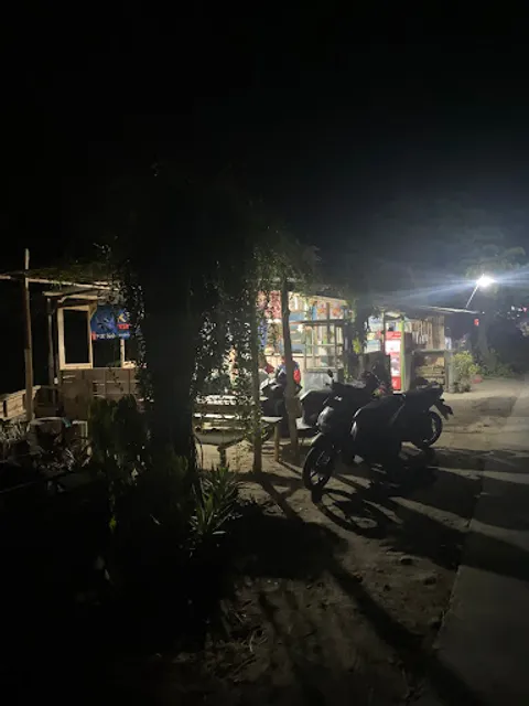 Warung Waduk Mbak Ras