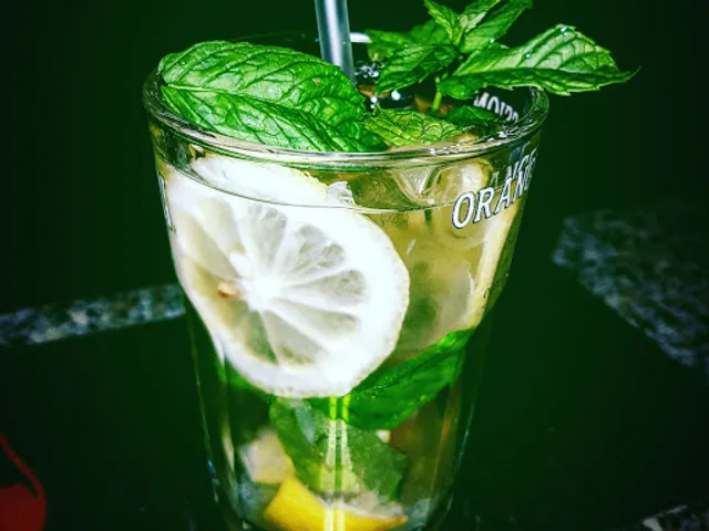 INFINITY BAR DI COMERCI R&V