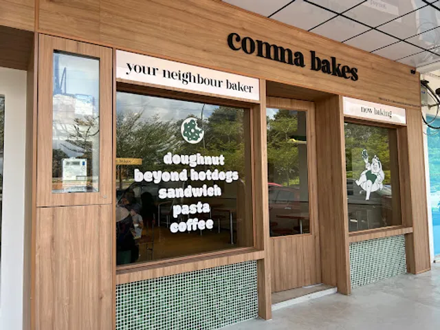Comma Bakes