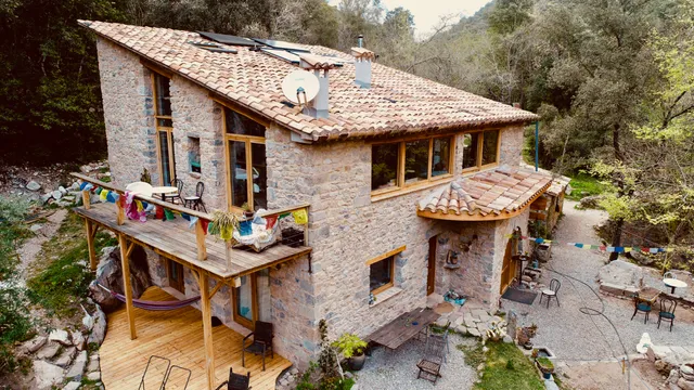 Easy Day • Masia Pont de Valentí