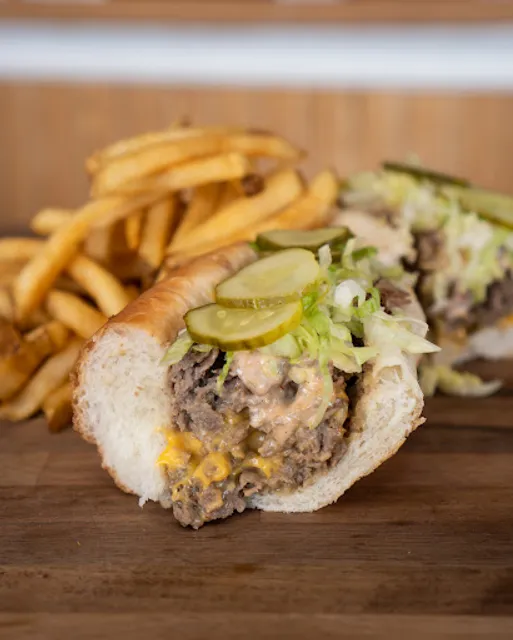 Lefty's Cheesesteaks, Burgers, & Wings - Waterford