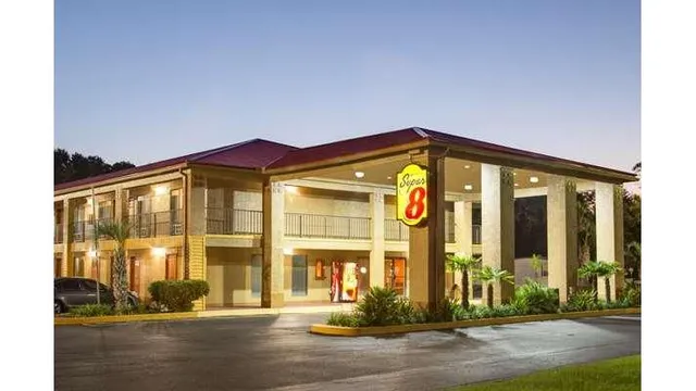 Super 8 by Wyndham Defuniak Springs