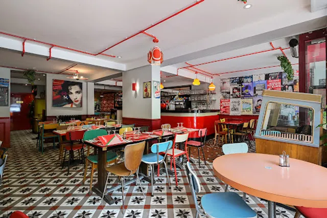 Chez Gladines Batignolles