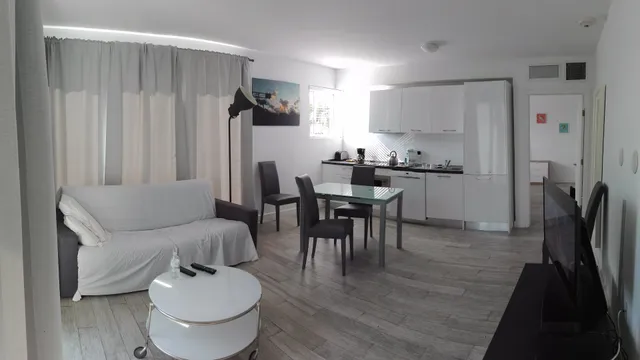 Delfino Suites South Beach