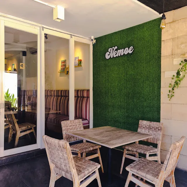 NEMOE CAFE