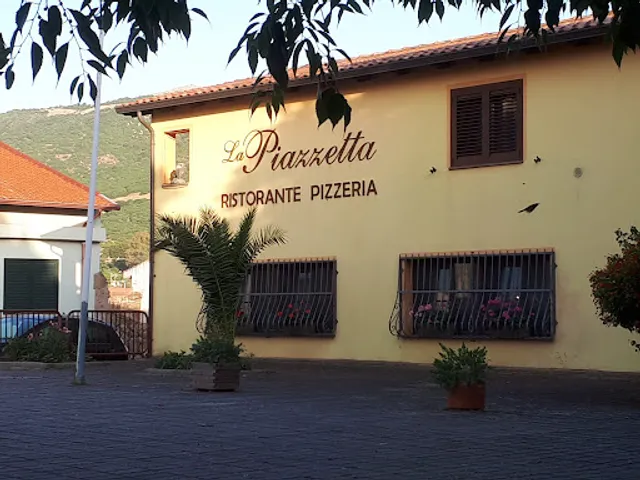 La Piazzetta Ristorante Pizzeria