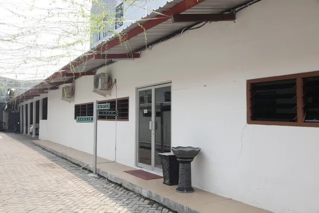 RedDoorz Plus near Galaxy Mall