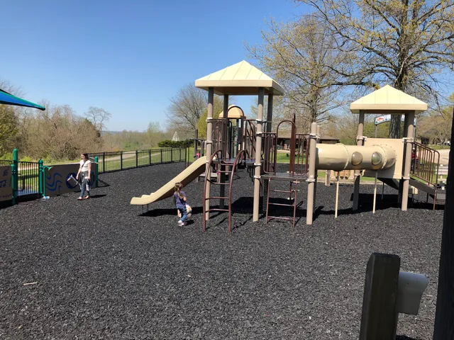 Seasongood Nature Center