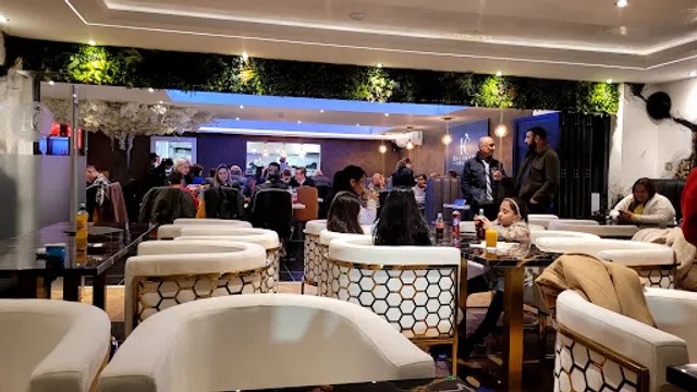 Hen & Chickens Derby