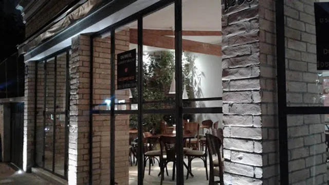 Dona Naná Gastronomia Mineira