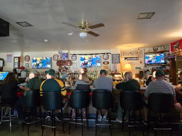 Harleys Den Bar And Grill