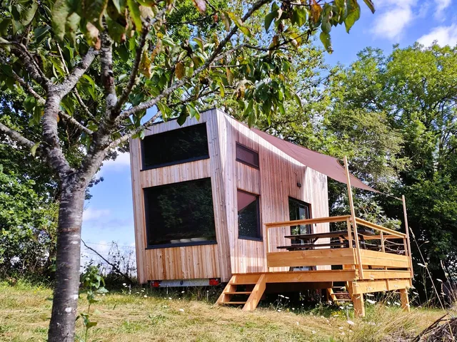 MOOSE Tiny house Chaumes Hébergement en Auvergne