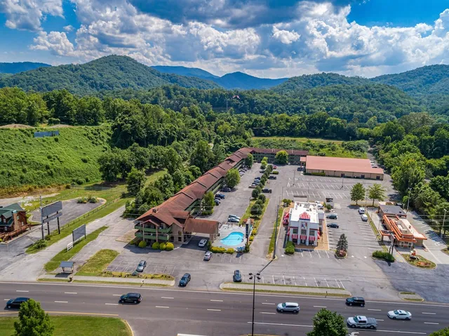 Days Inn by Wyndham Pigeon Forge South