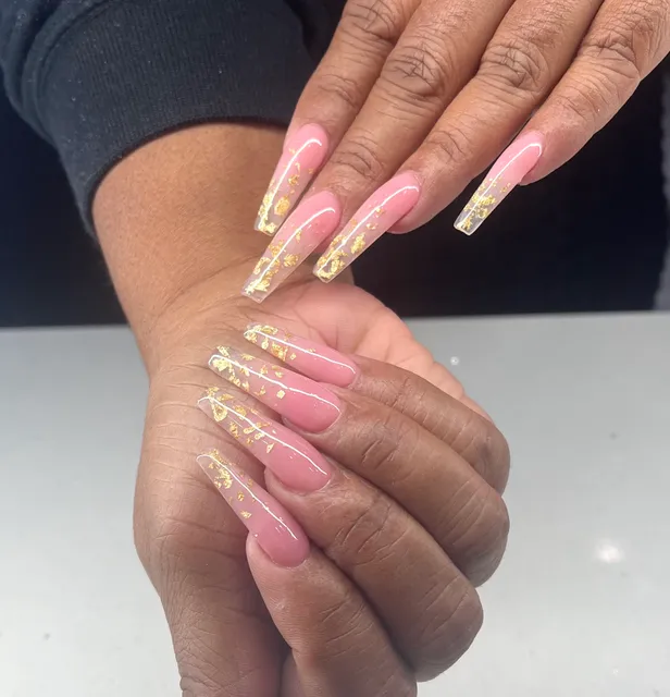 MIDTOWN NAIL LOUNGE