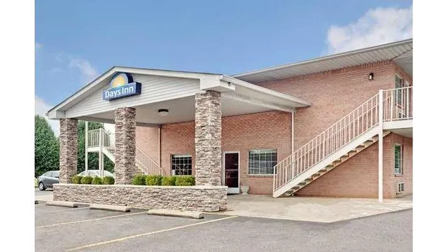 Days Inn by Wyndham Joelton/Nashville