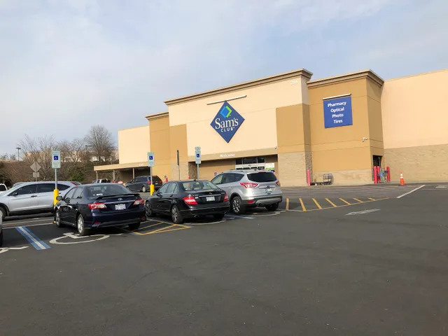 North Summit Square Shopping Center