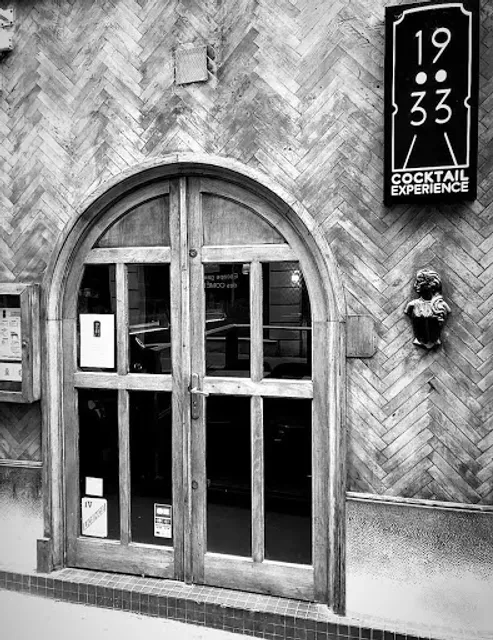 19:33 cocktail experience