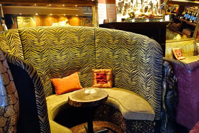 Delia's Lounge & Restaurant